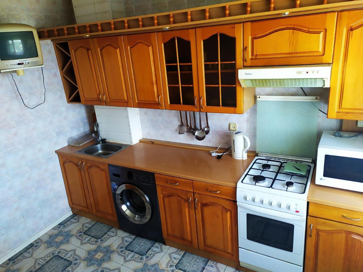 Appartement Ильинская 3К Посуточно Почасово à Soumy Extérieur photo