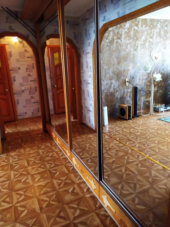 Appartement Ильинская 3К Посуточно Почасово à Soumy Extérieur photo